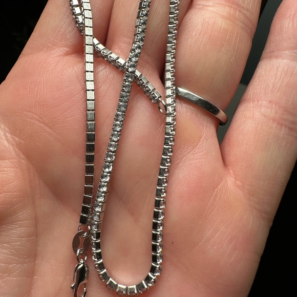 Elegant sterling Silver Tennis necklace - Picture 3 of 6